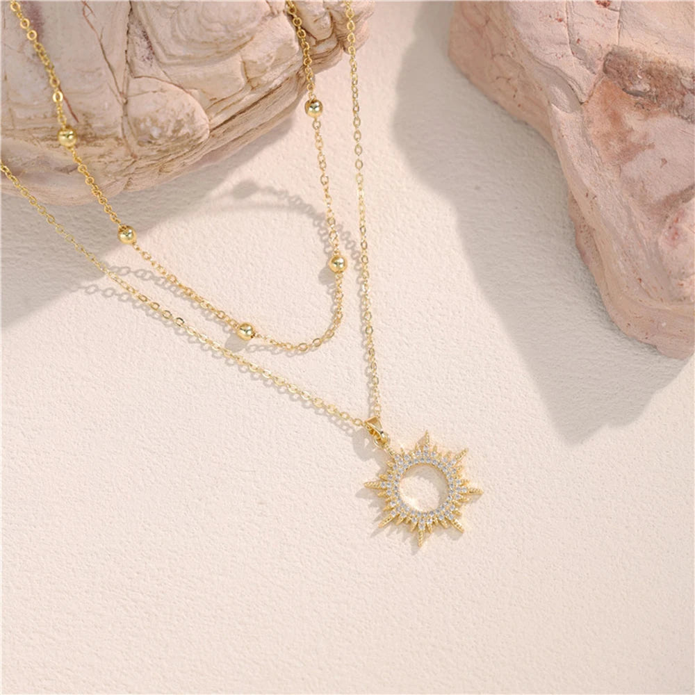 Collier Soleil Doré – Éclat & Élégance