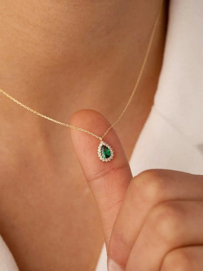Collier pendentif goutte scintillante – élégance raffinée