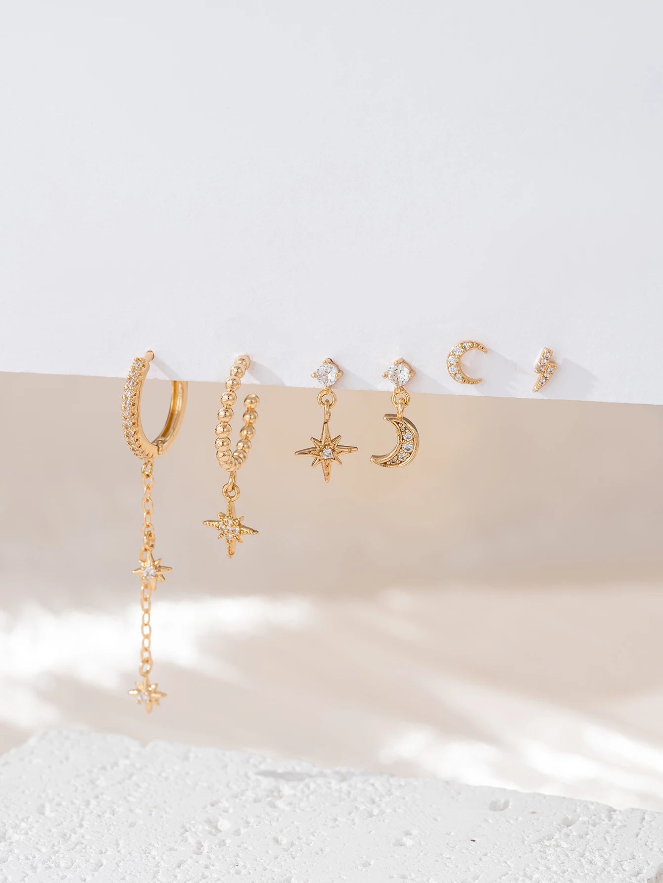 Set de 6 boucles d’oreilles étoiles & lune – élégance céleste