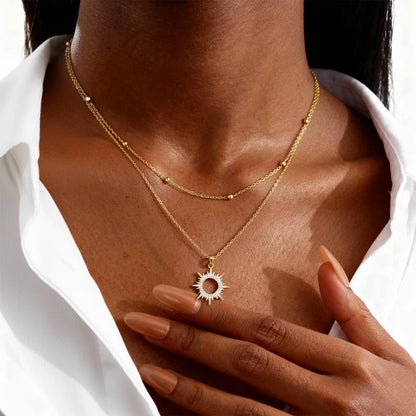 Collier Soleil Doré – Éclat & Élégance
