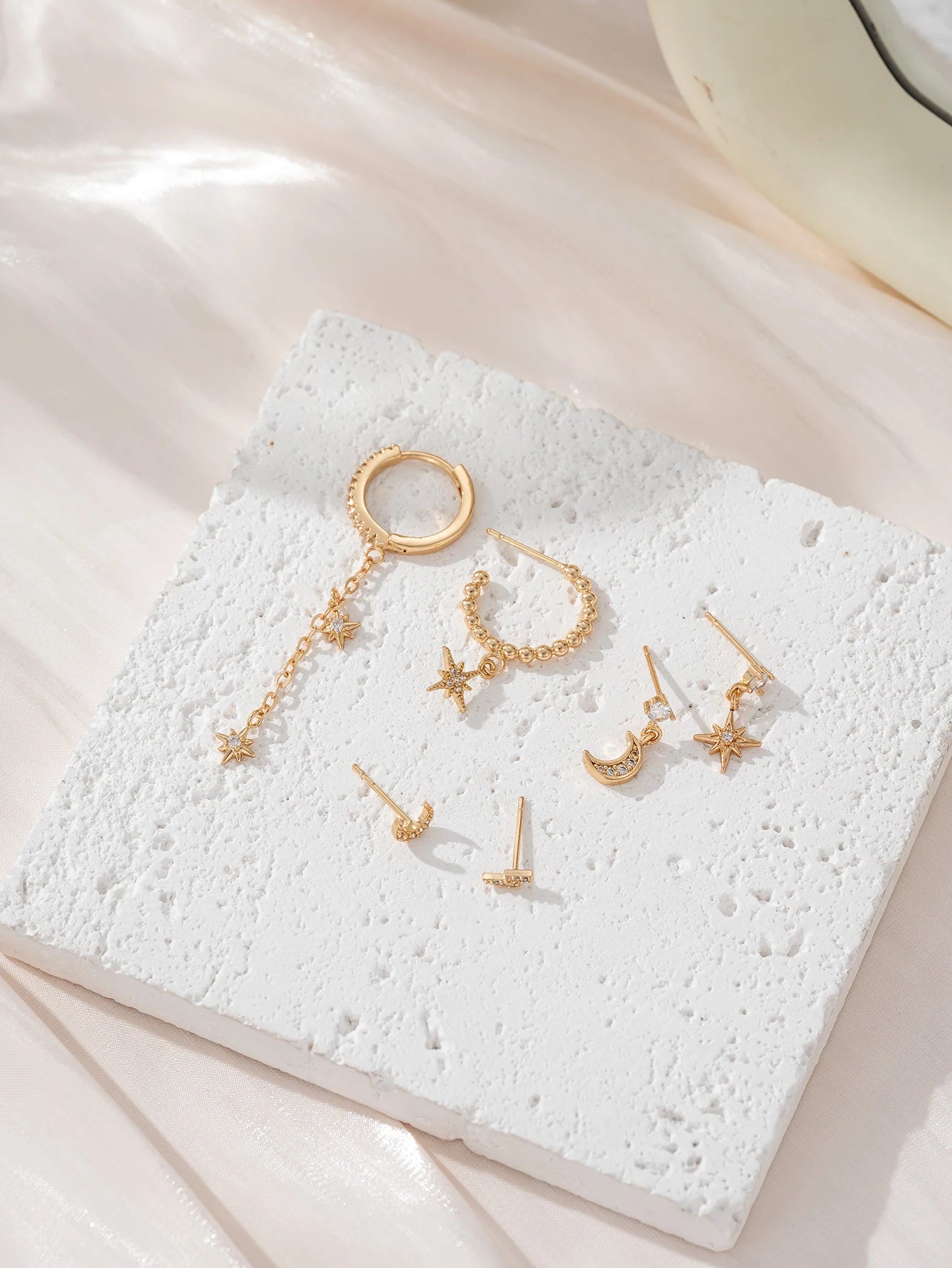 Set de 6 boucles d’oreilles étoiles & lune – élégance céleste