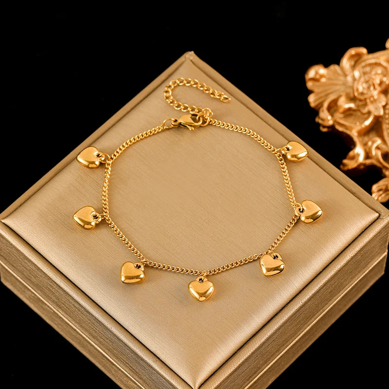 Bracelet doré – élégance délicate & féminine