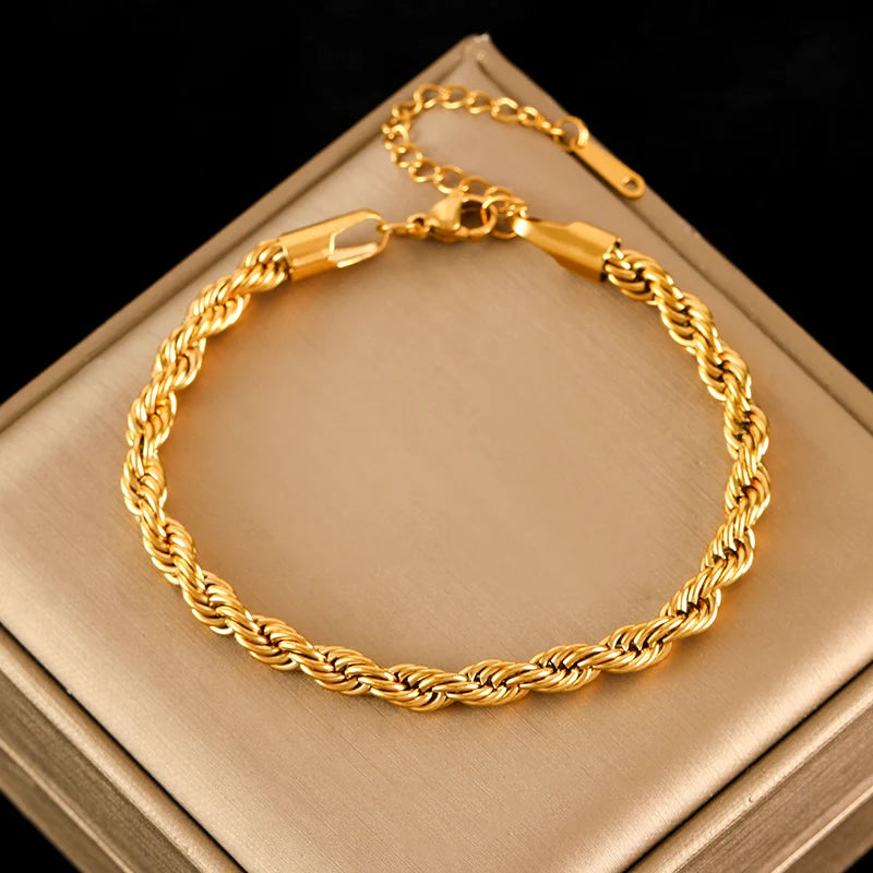 Bracelet doré – élégance délicate & féminine