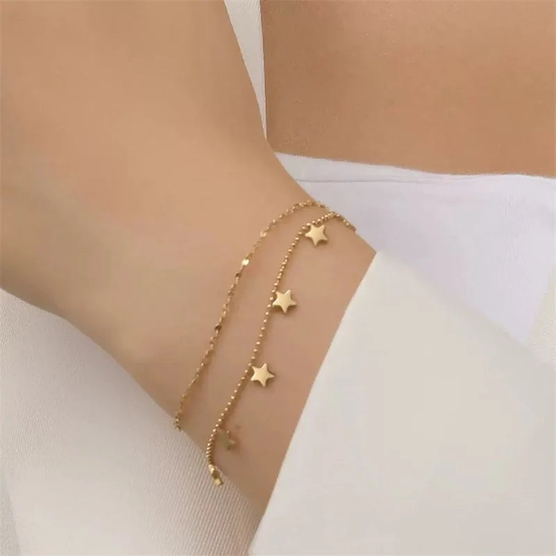 Bracelet doré – élégance délicate & féminine