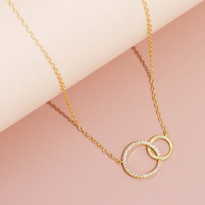 Collier Double Cercle Doré – Élégance Intemporelle