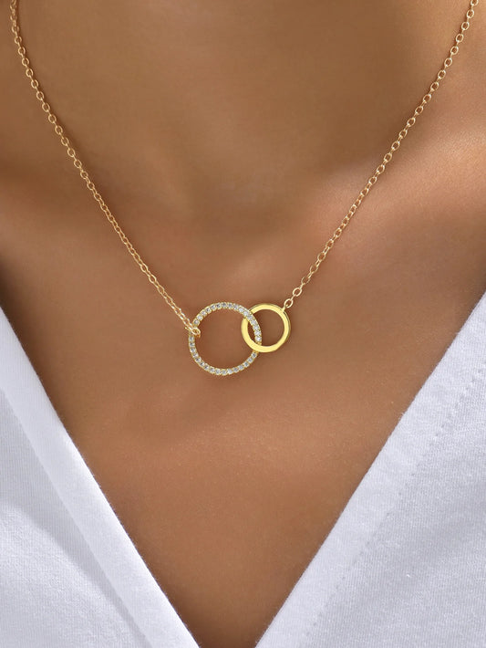 Collier Double Cercle Doré – Élégance Intemporelle