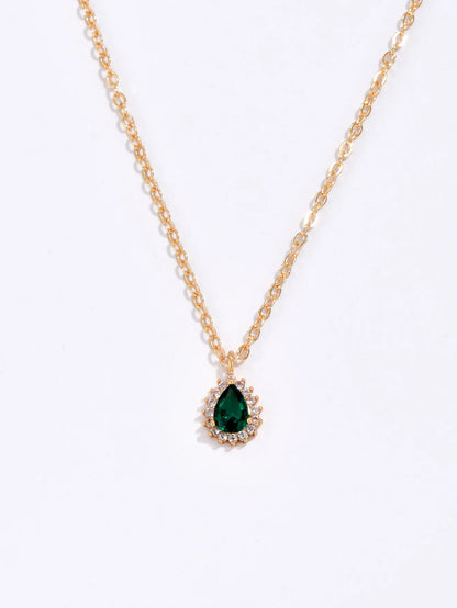 Collier pendentif goutte scintillante – élégance raffinée