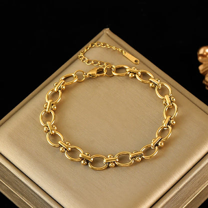 Bracelet doré – élégance délicate & féminine