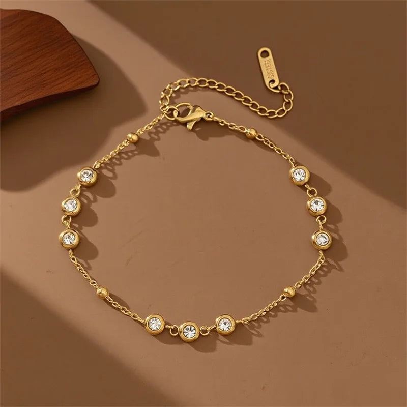 Bracelet doré – élégance délicate & féminine